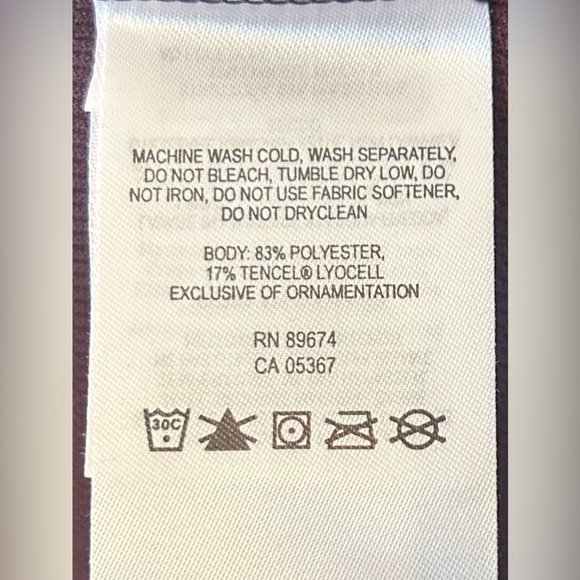 Women's Mountain Hardwear Funnel-neck Purple Long Sleeve Active Top - Picture 4 of 4